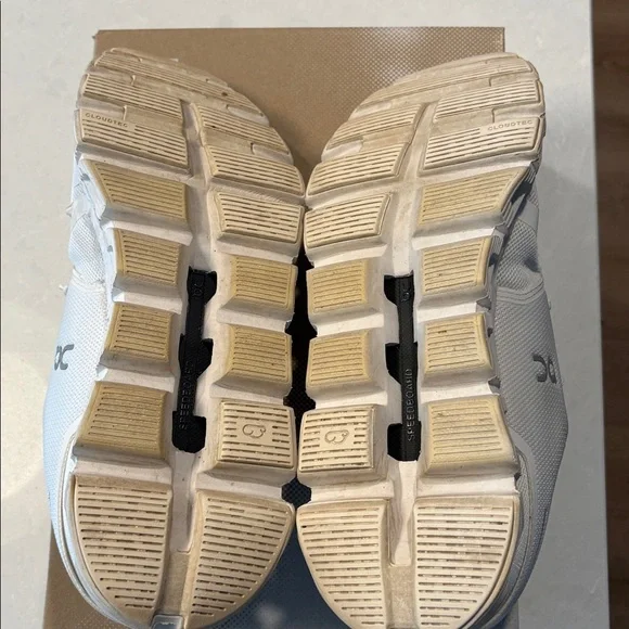 On Cloud White Running Sneakers - Picture 10 of 11